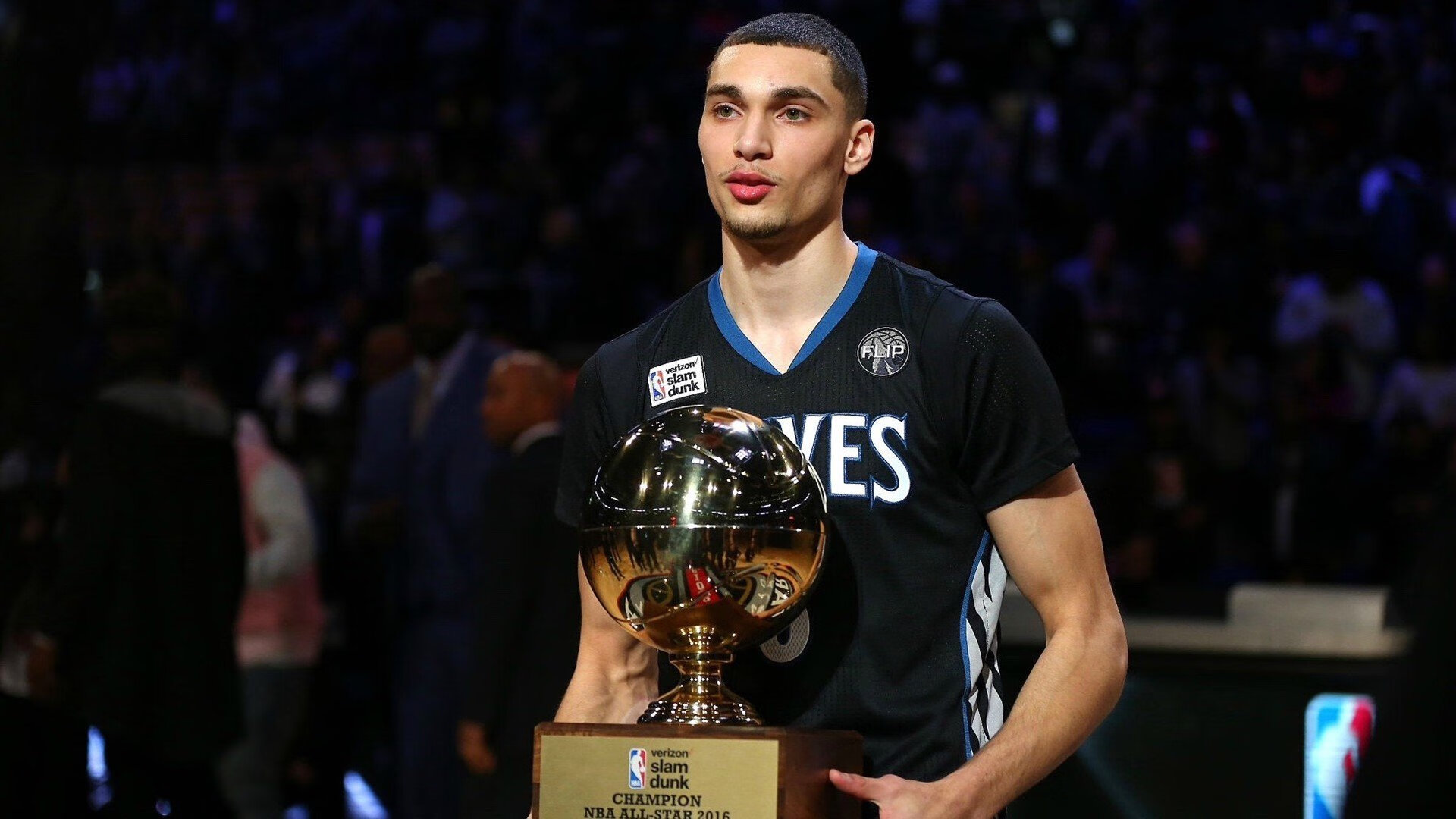 福克斯时隔伤愈，与文班亚马联袂登场：新星联盟续写篮球传奇