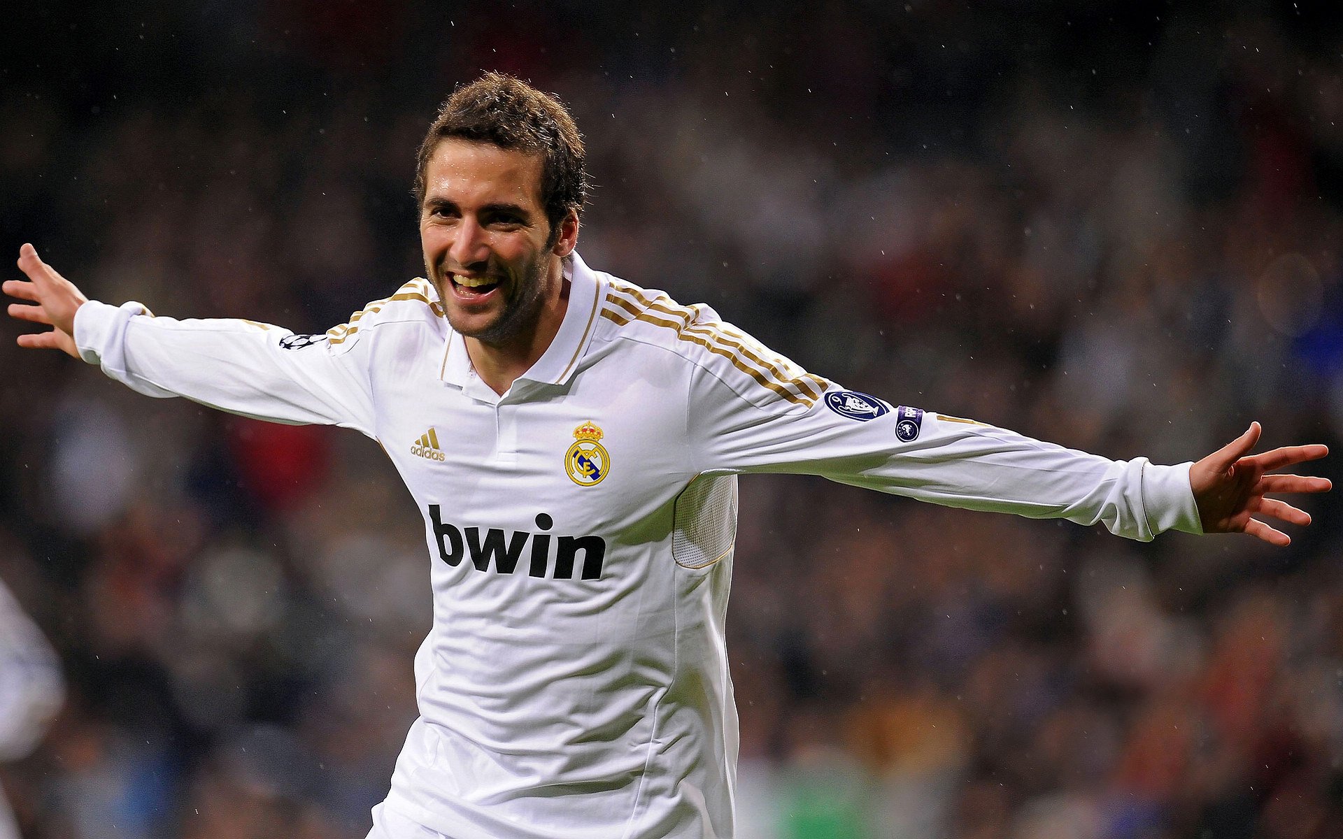 星空娱乐棋牌-阿诺德：与利物浦重逢仿佛是命中注定，若进球我不会庆祝，阿诺德利物浦母亲照片